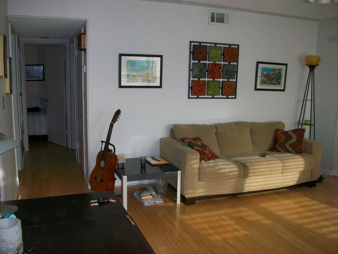 Photo of 913 Darwin Lane NE