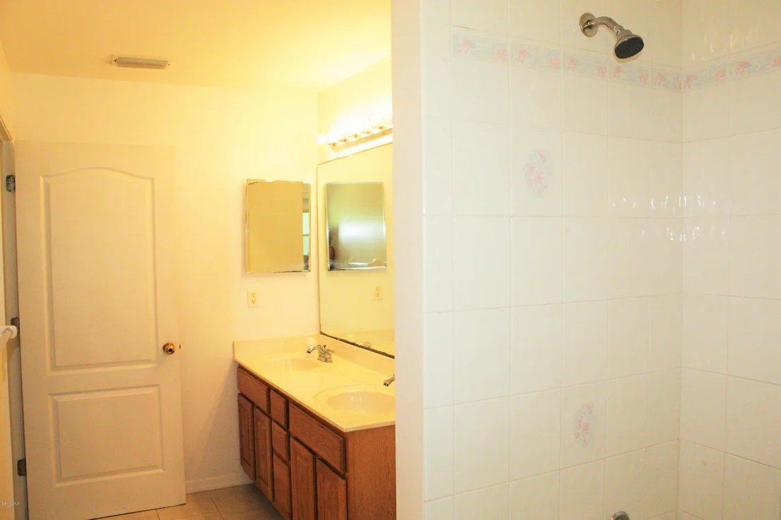 Photo of 2750 Grant Road