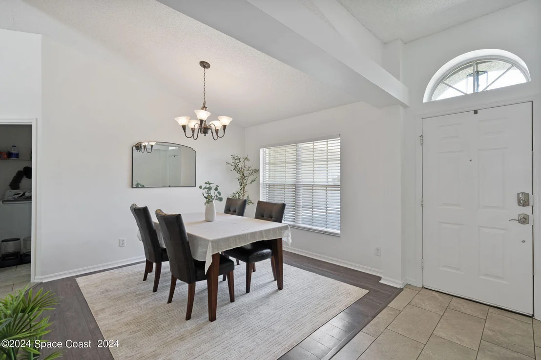 Photo of 1049 Jacaranda Circle