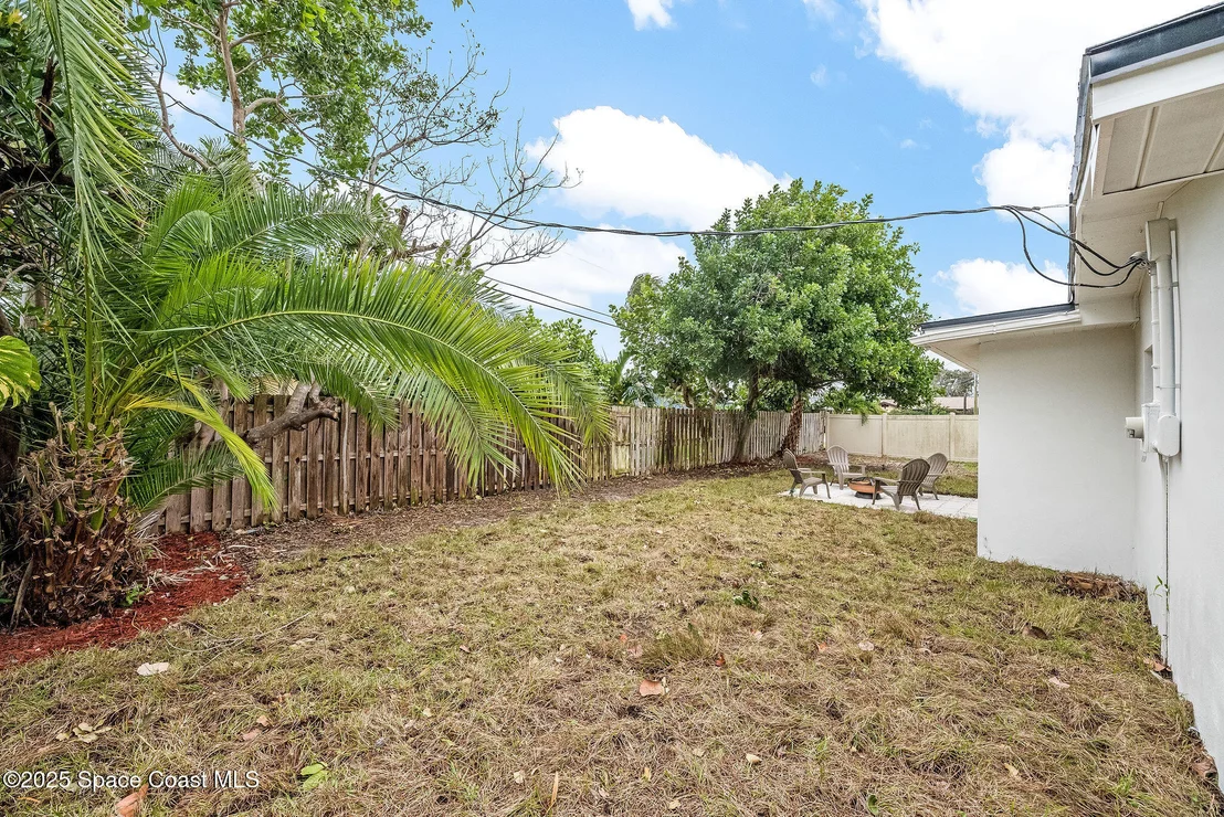 Photo of 124 Uranus Court