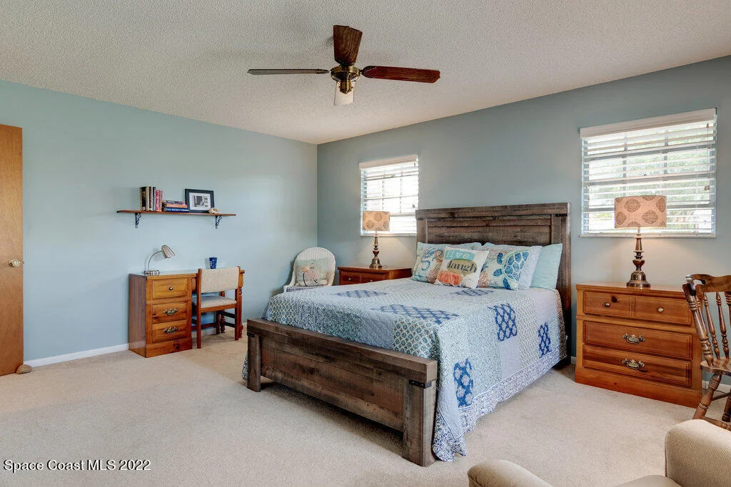 Photo of 1049 Carnation Drive
