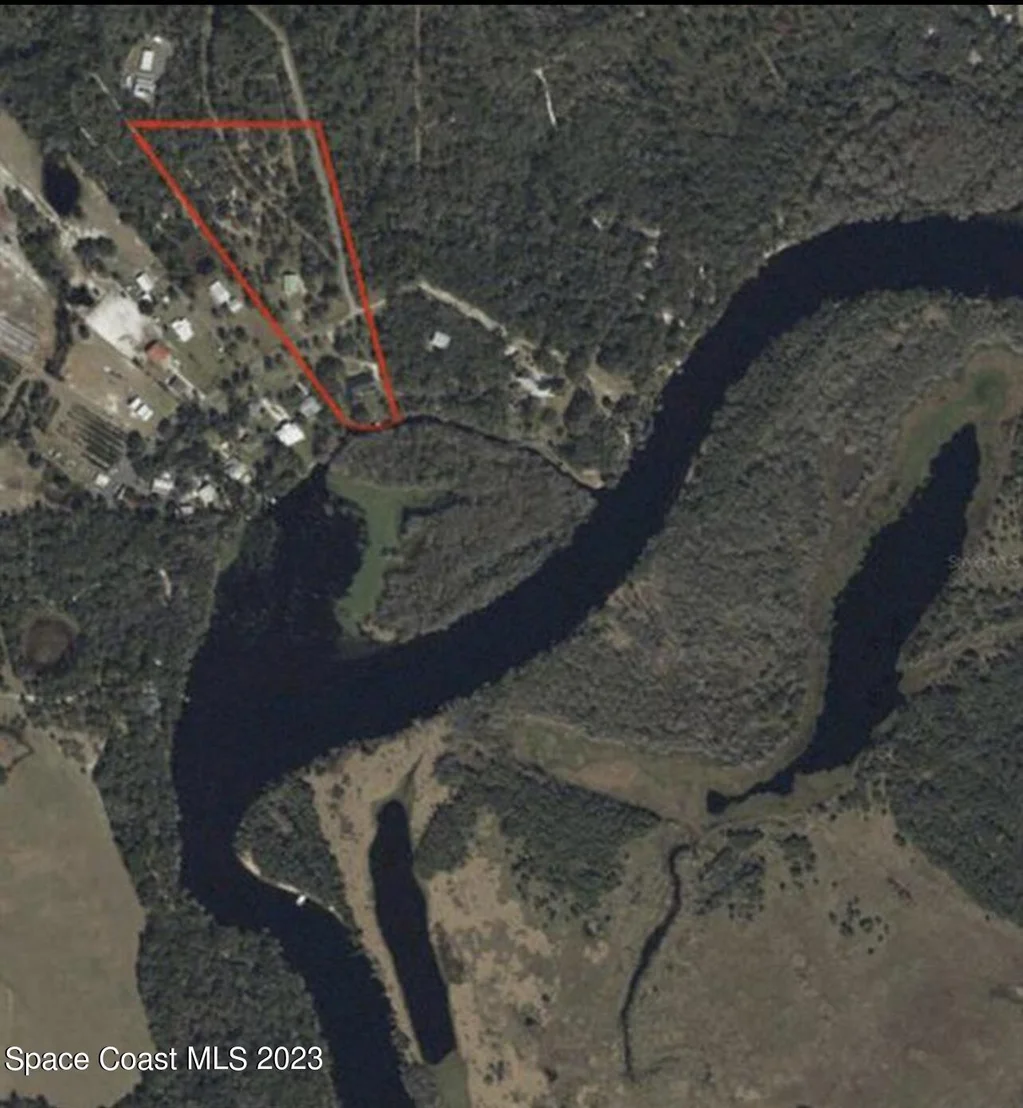 Photo of 927 Iron Bend Trail