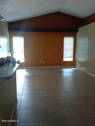 Photo of 2075 Vally Road