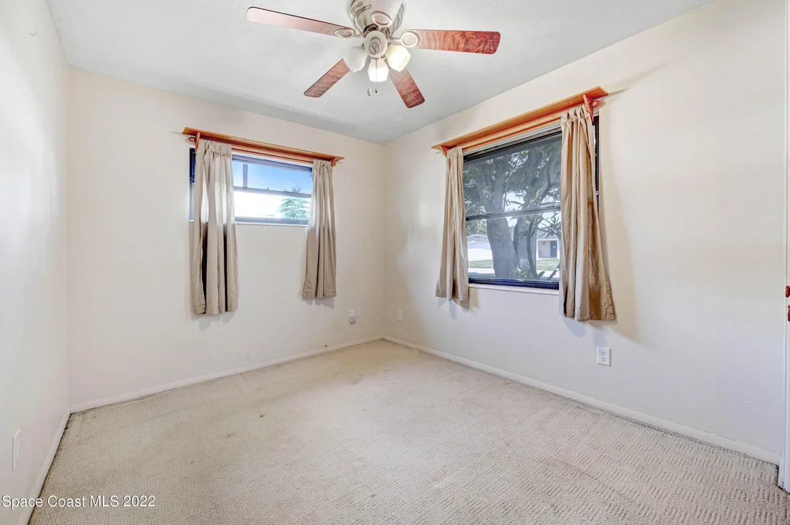 Photo of 995 Beacon Road