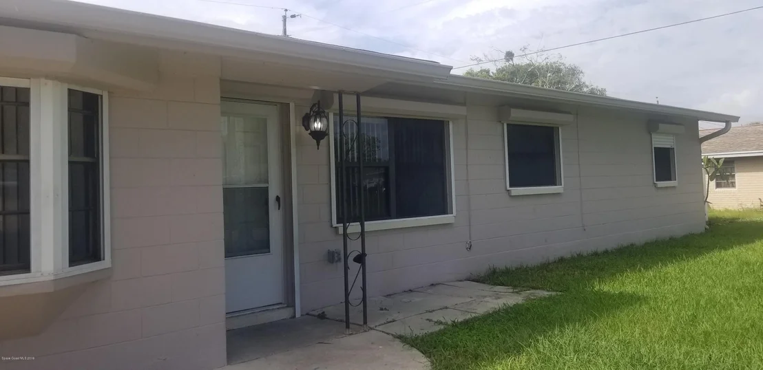 Photo of 1876 Glenwood Drive
