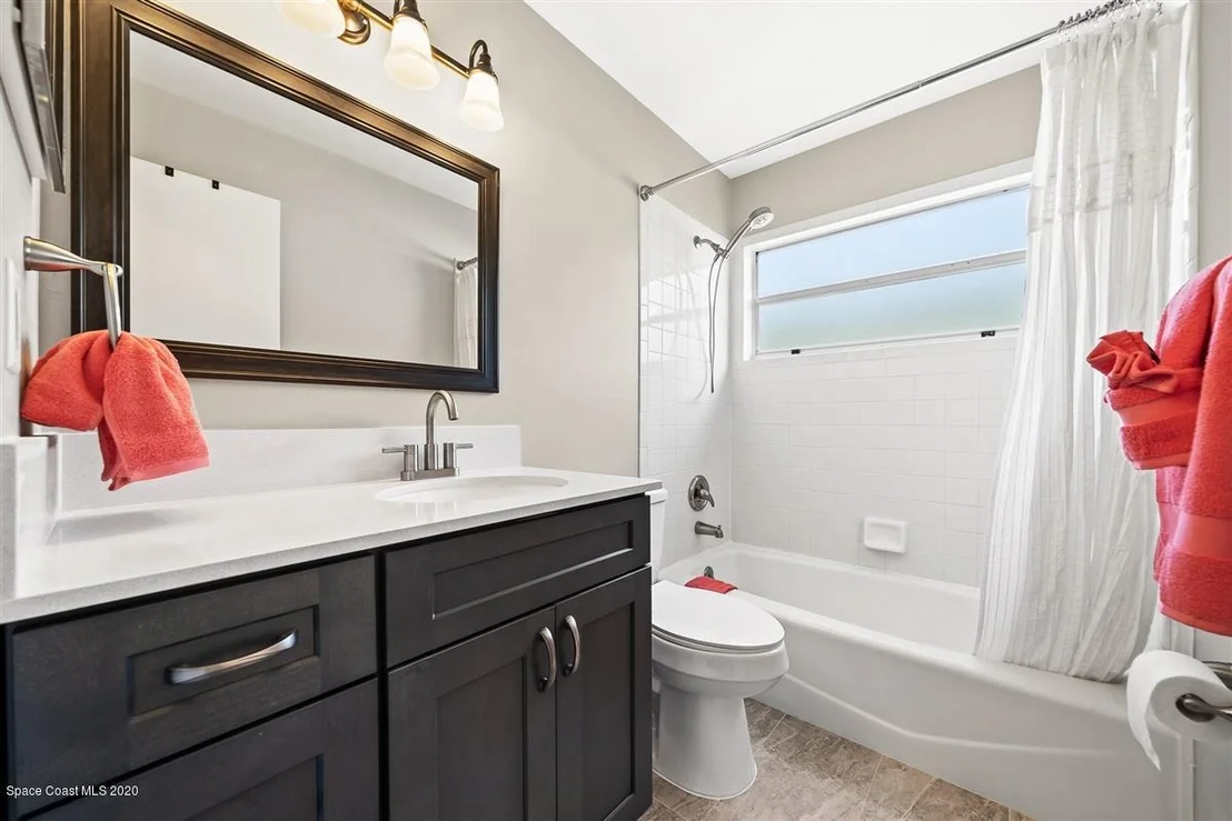 Photo of 977 Pineland Drive