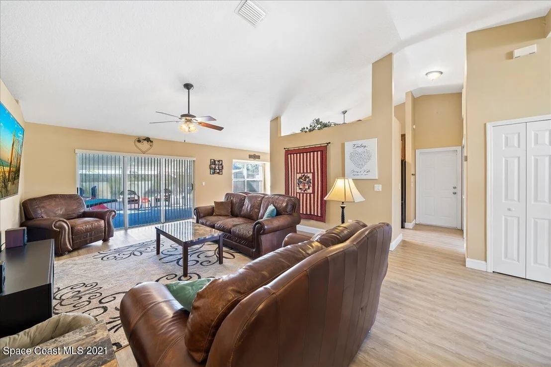 Photo of 1041 Jacaranda Circle