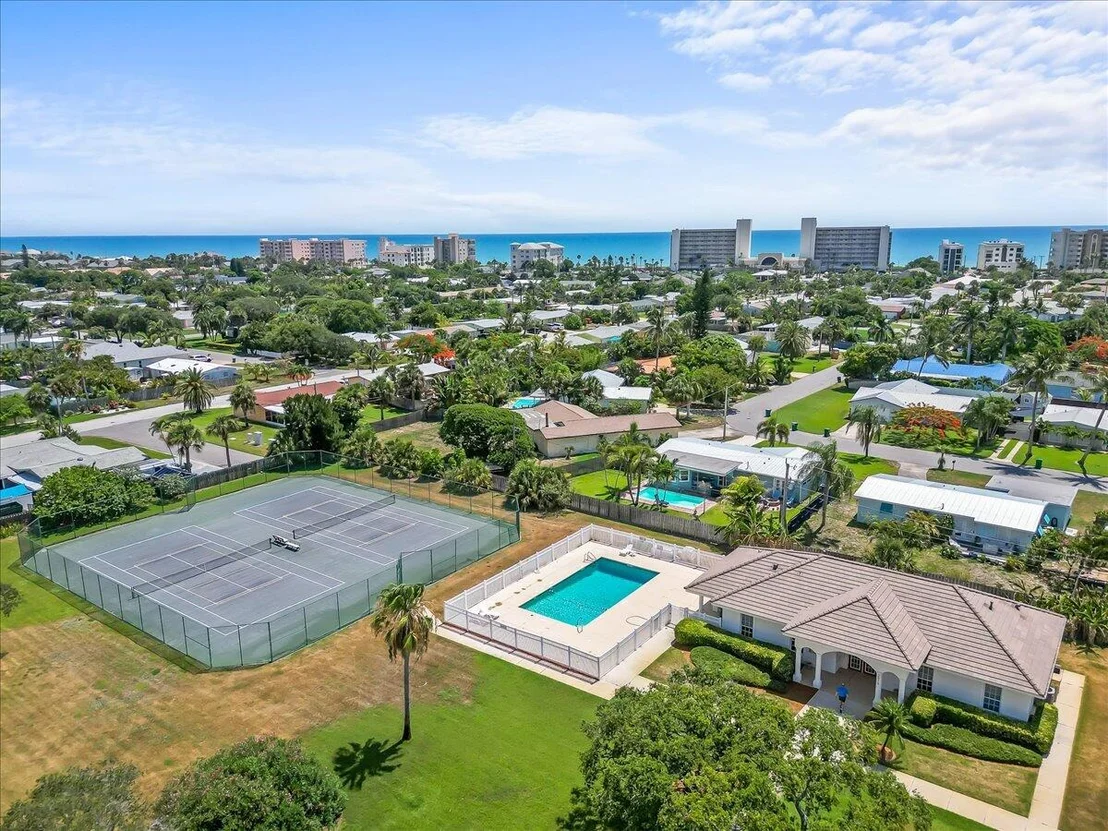 Photo of 405 Newport Drive
