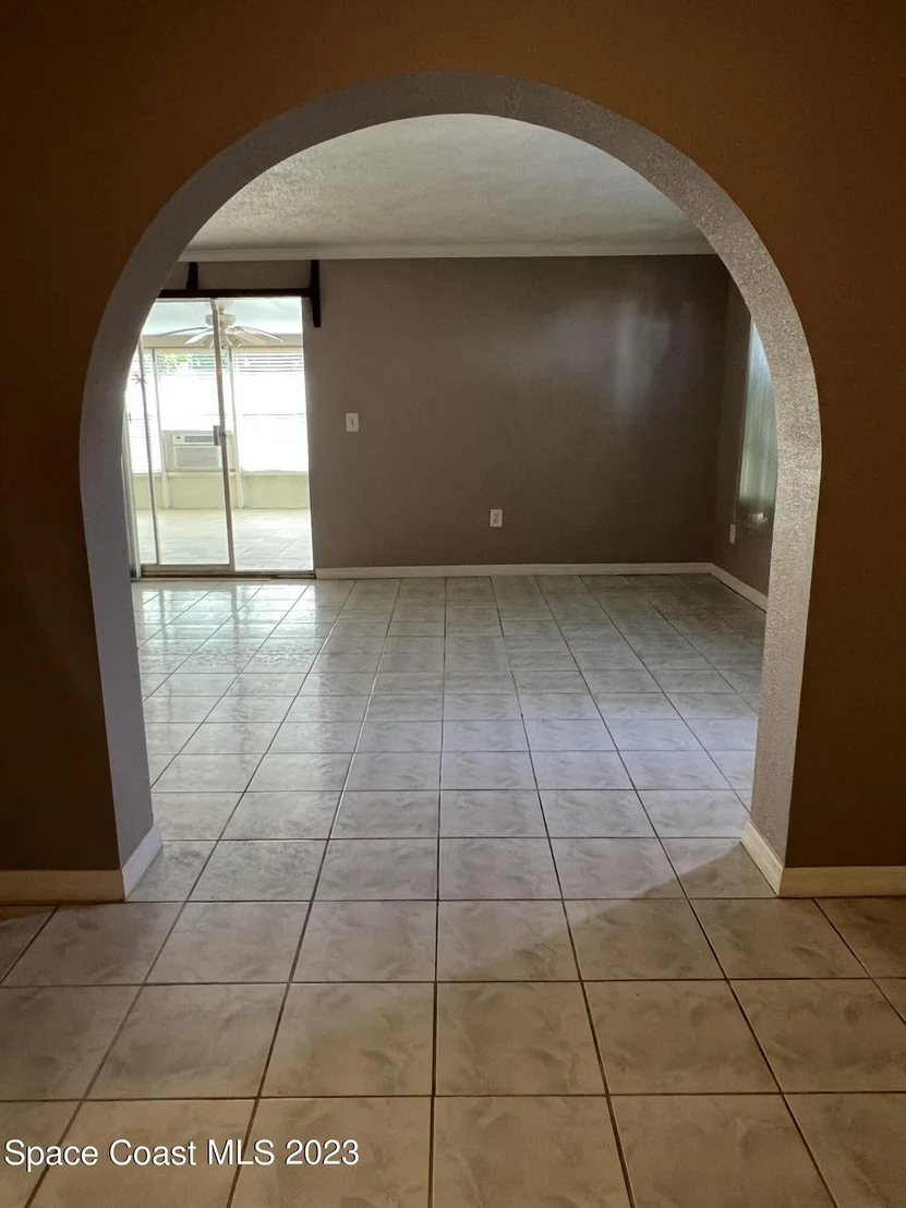 Photo of 3522 E Roundtree Drive