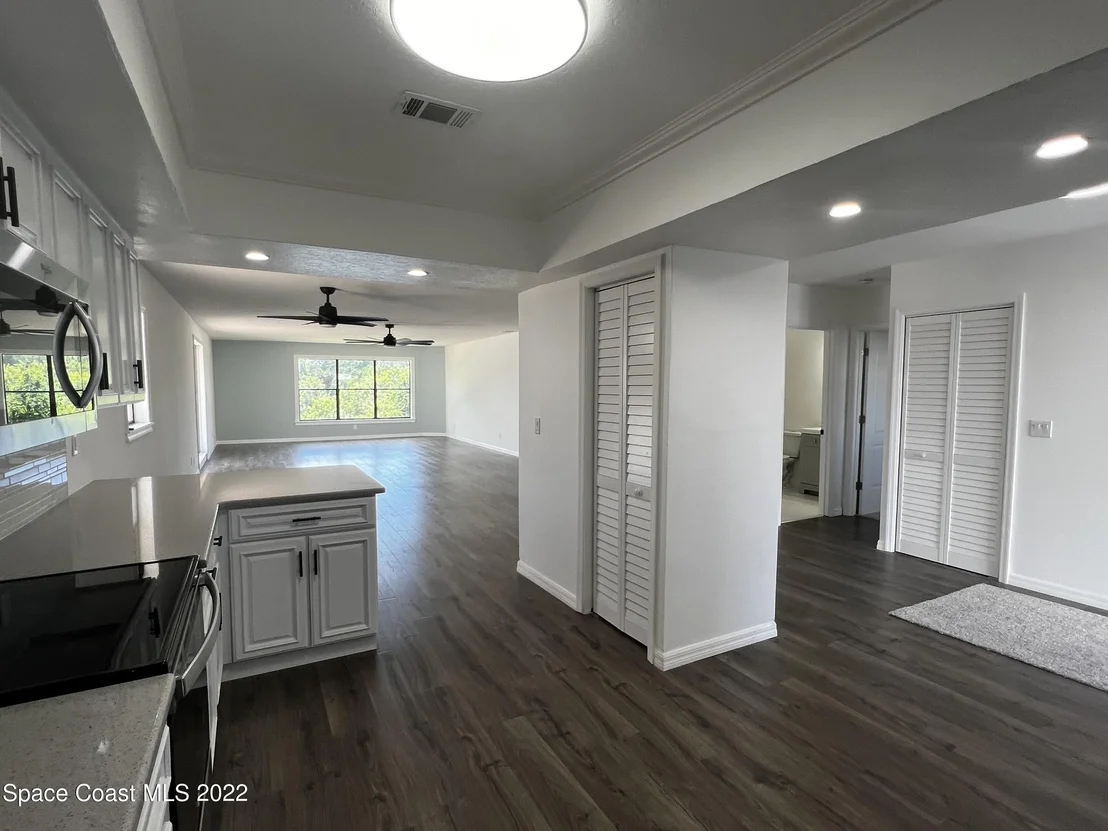 Photo of Unit 1231 at 305 Tangle Run Boulevard