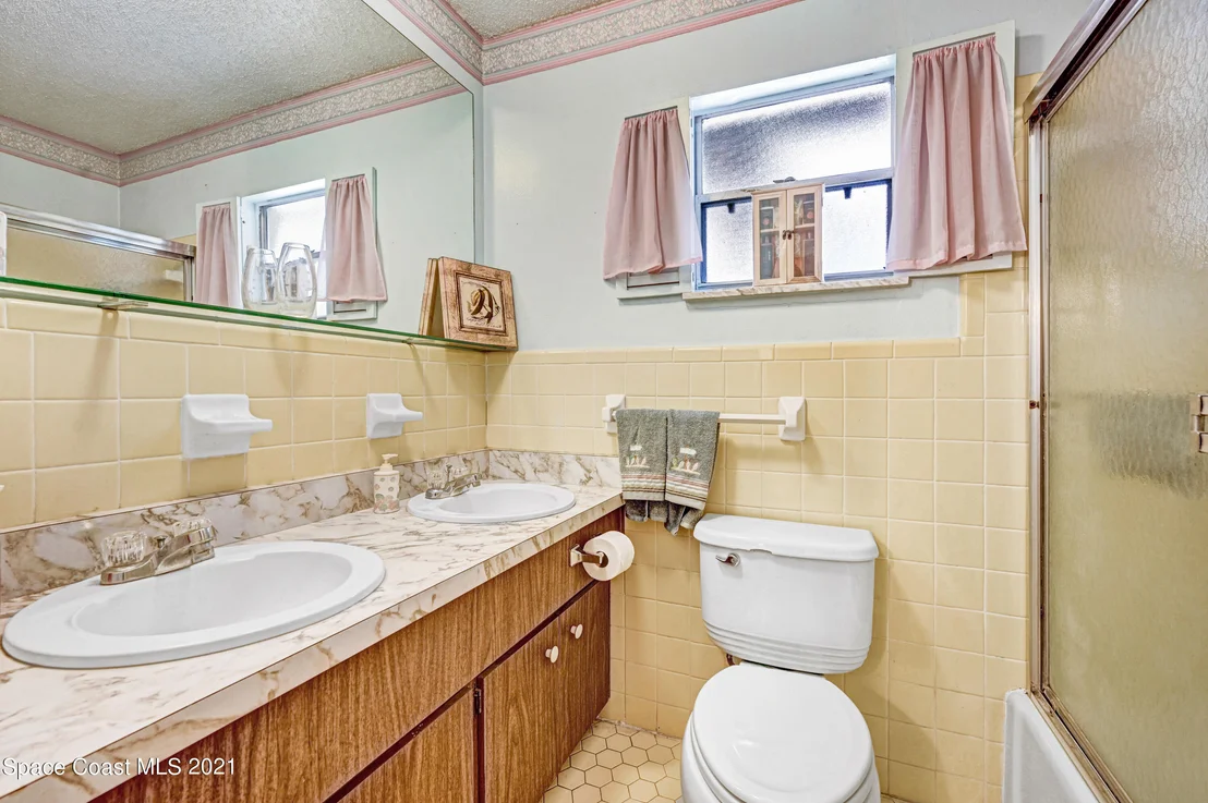 Photo of 2533 Meadow Lane