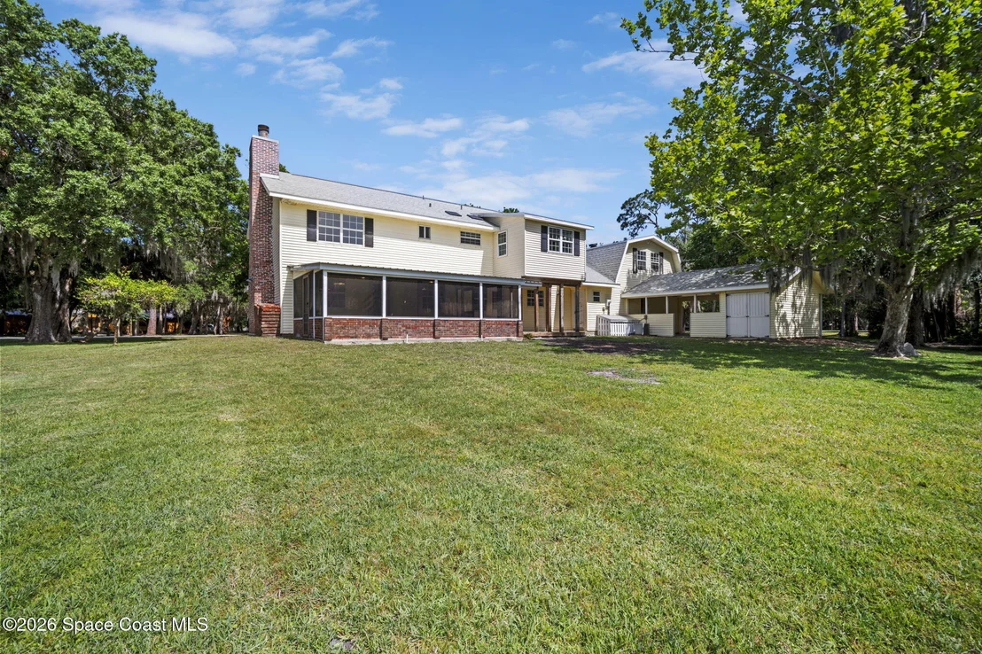 Photo of 945 Bluegrass Lane