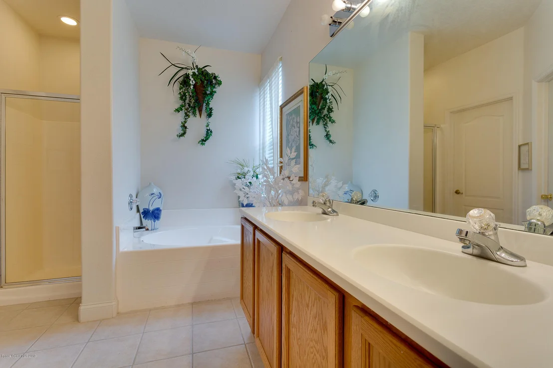 Photo of 1431 Bridgeport Circle