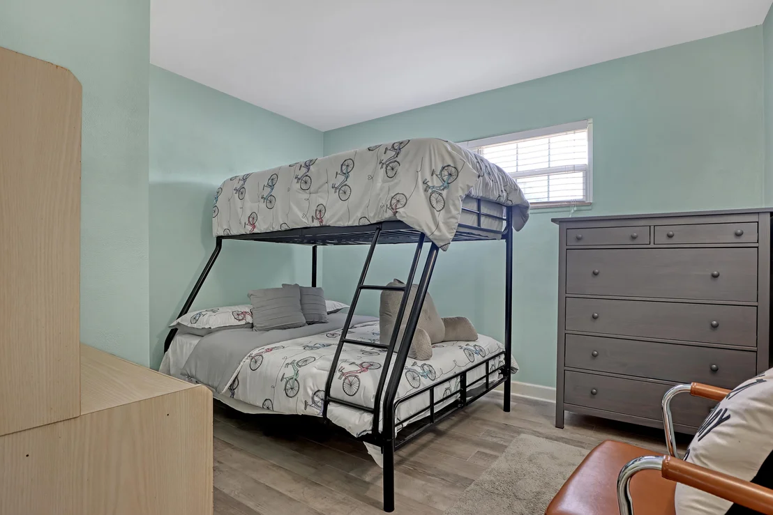 Photo of 1048 Azalea Lane