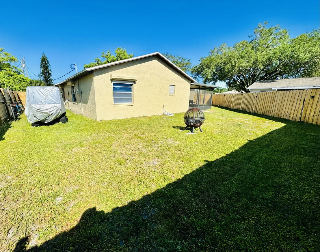 Photo of 1037 Sycamore Drive