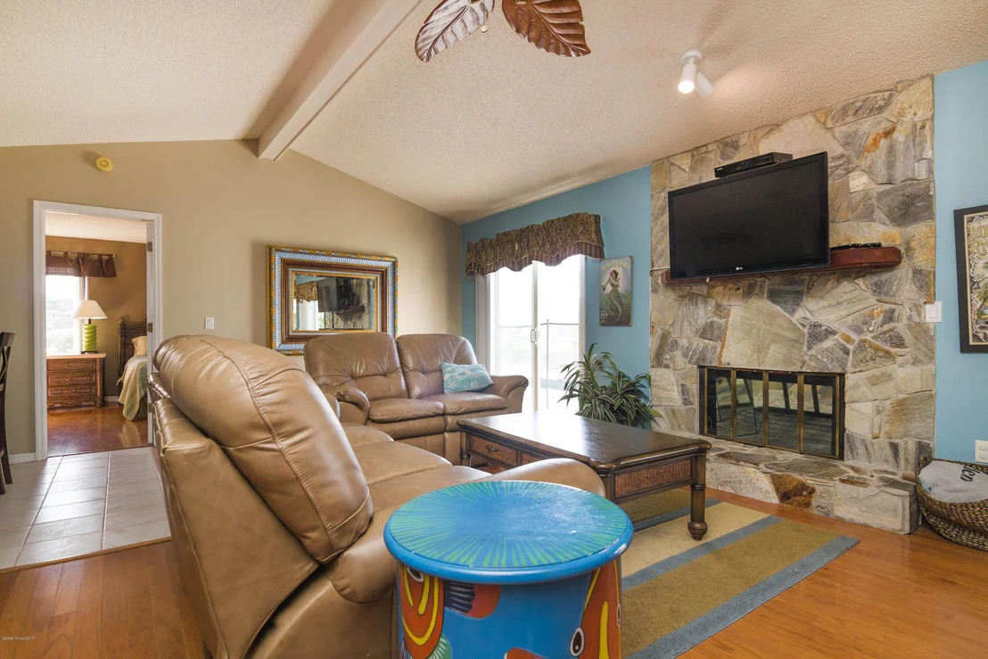 Photo of 351 Nikomas Way