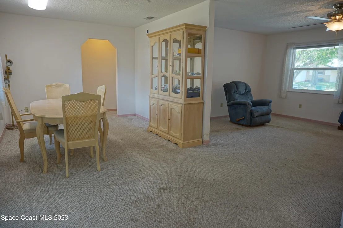 Photo of 688 Walnut Drive