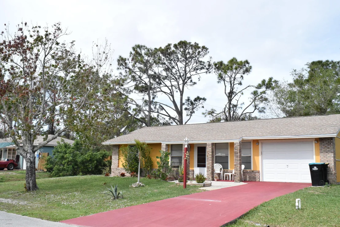 Photo of 959 Sable Circle SE
