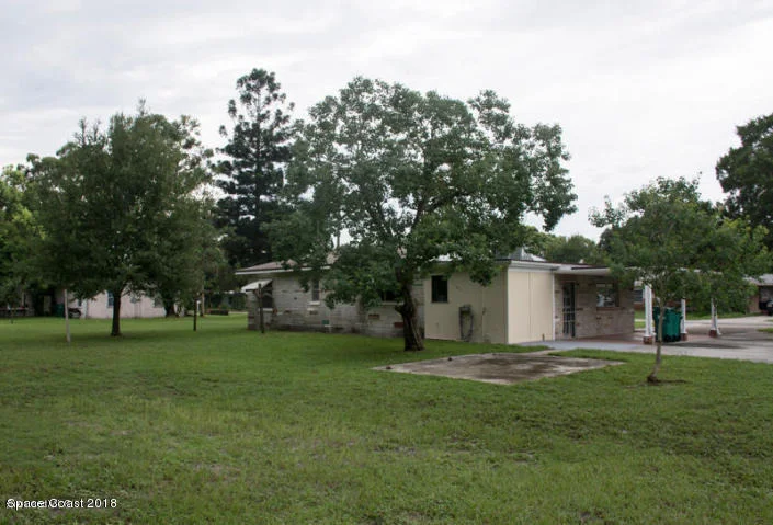Photo of 208 Laurel Oak Street