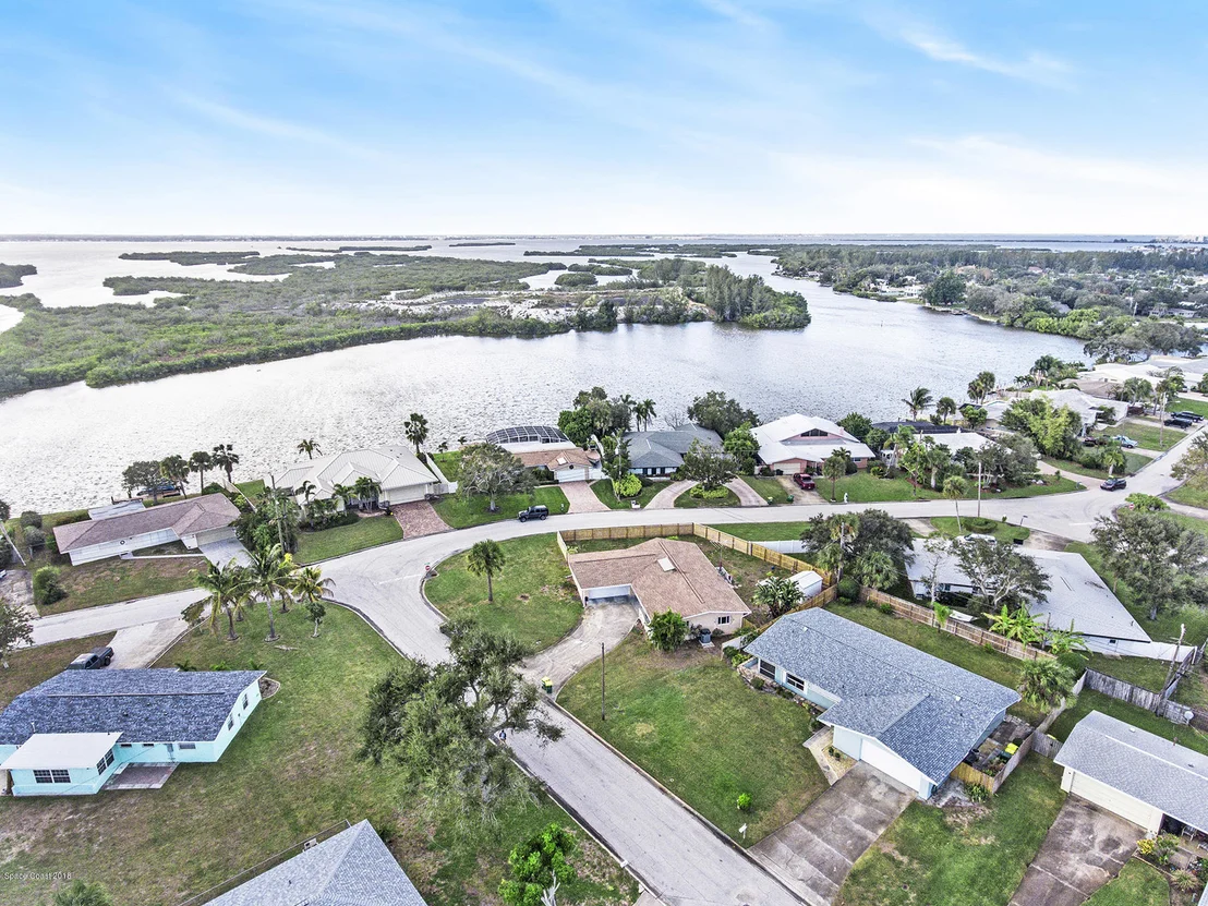 Photo of 385 Formosa Drive