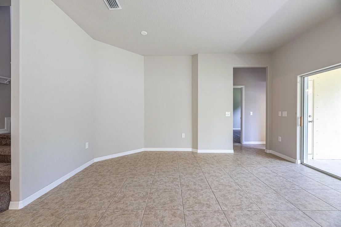 Photo of 354 Dryden Circle