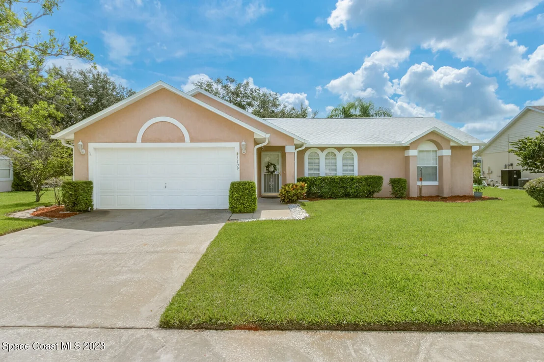 Photo of 3309 Lake View Circle