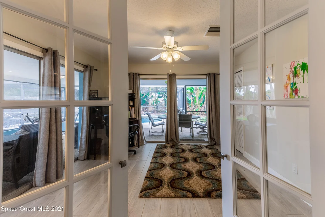 Photo of 391 Riverview Lane