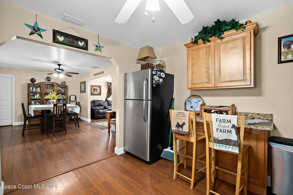 Photo of 3635 Hield Road
