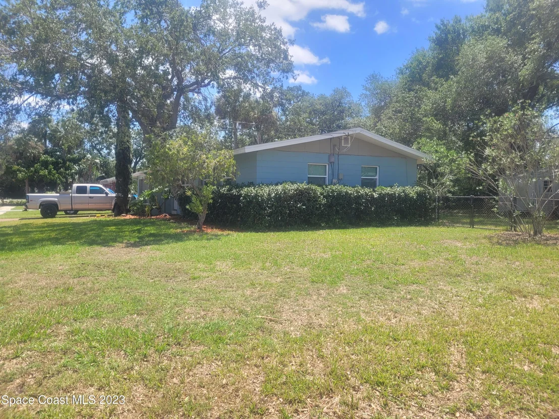 Photo of 2586 Stratford Drive