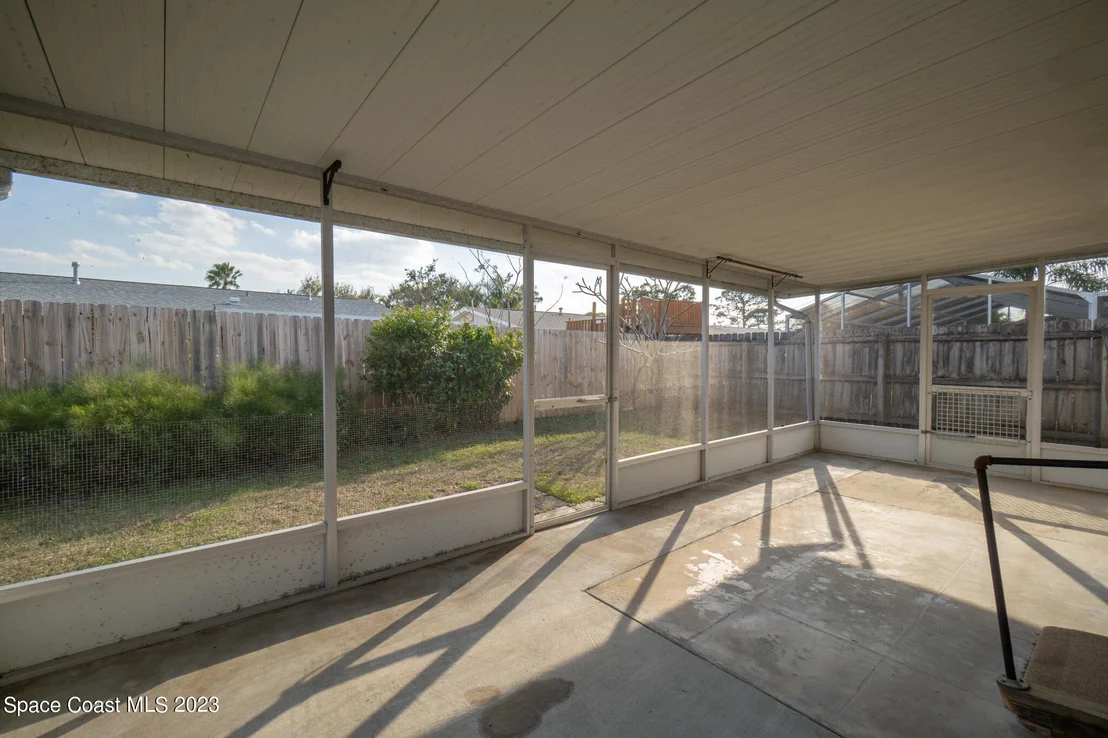 Photo of 909 Kings Post Road