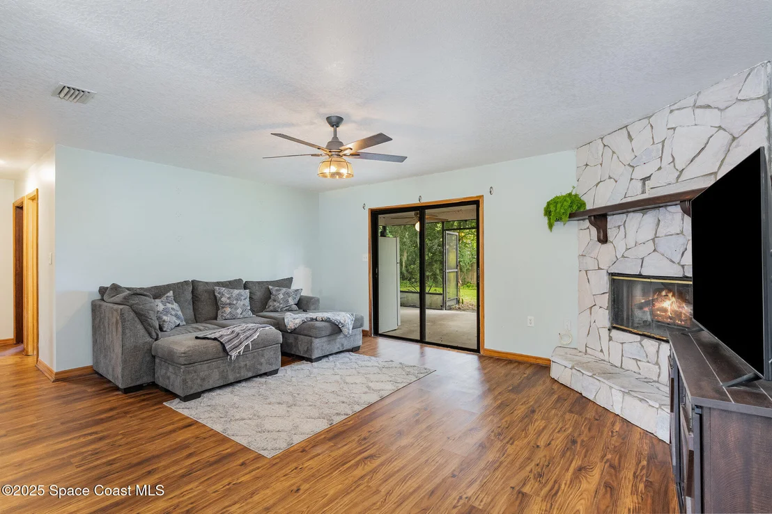 Photo of 5170 Everett Street