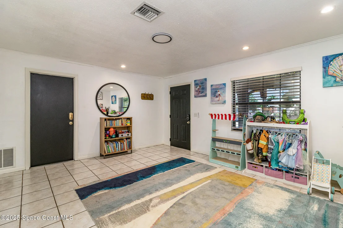 Photo of 2101 Lance Boulevard