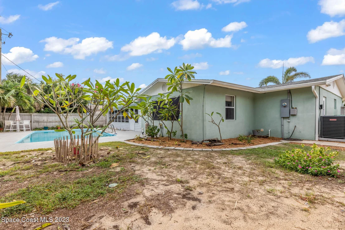 Photo of 635 Verbenia Drive
