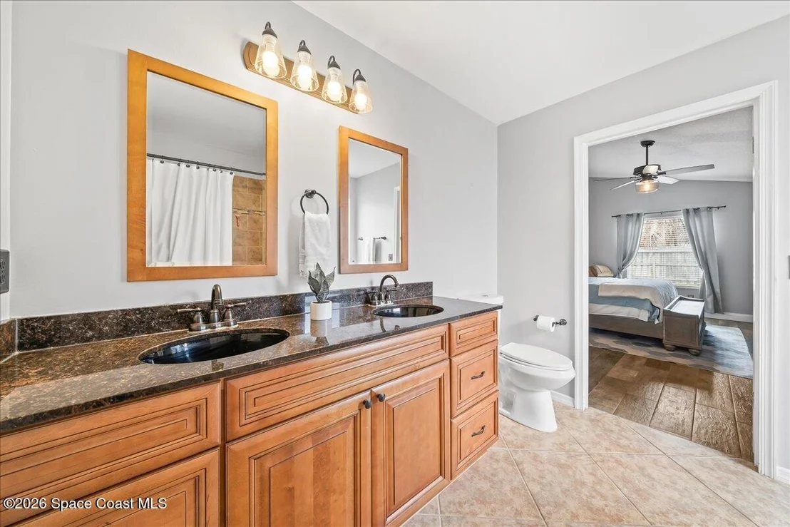Photo of 3320 Lakeview Circle
