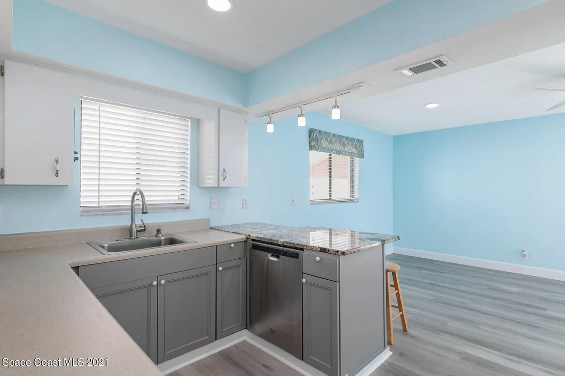 Photo of 300 Bahama Drive