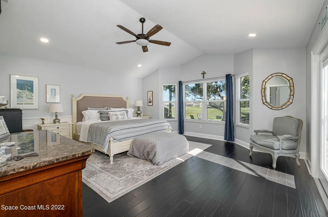 Photo of 914 Palm Brook Drive