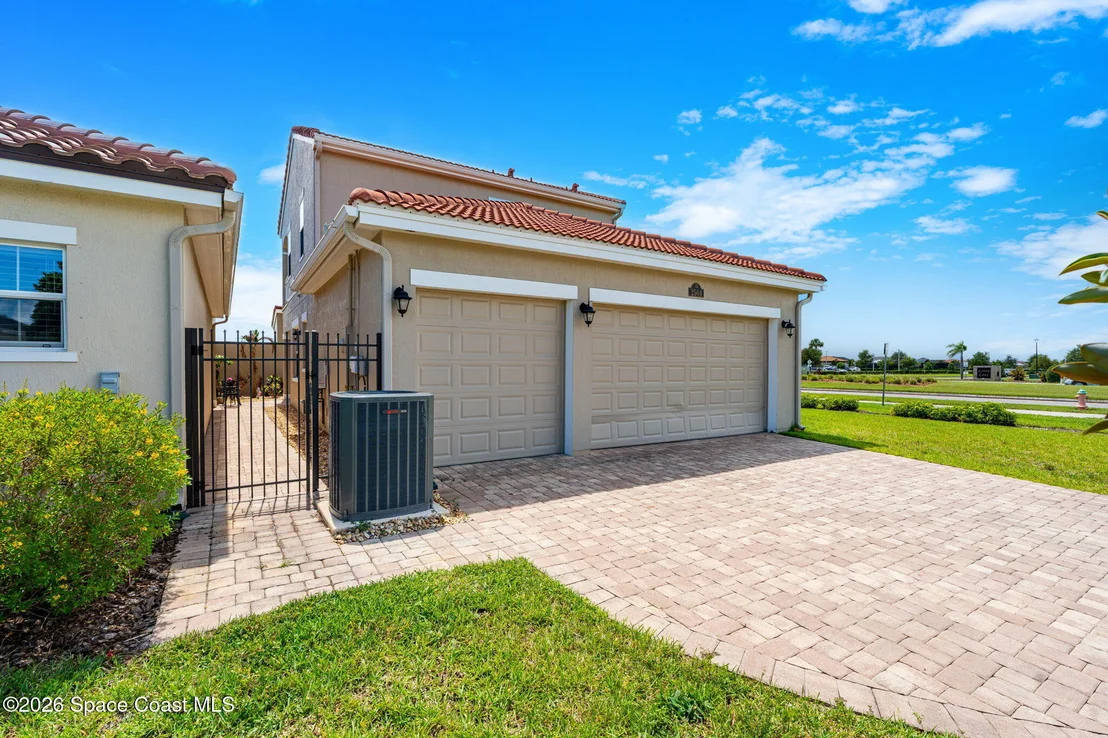 Photo of 2564 Addison Drive
