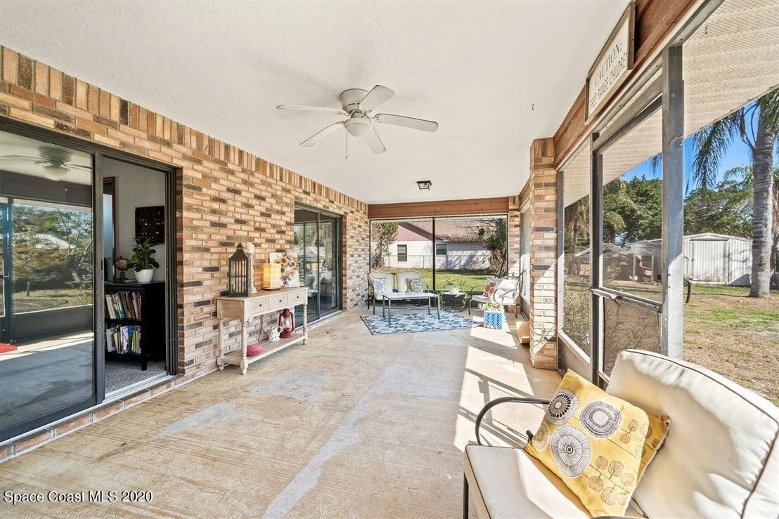 Photo of 4887 Chicago Street