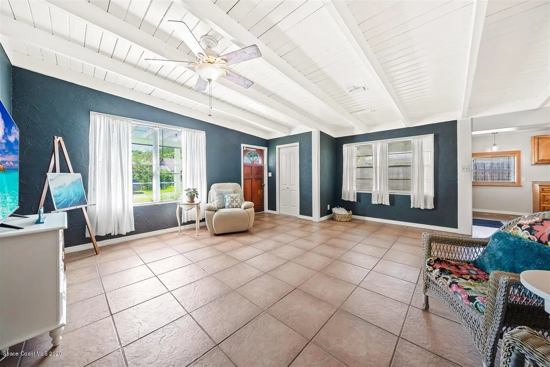 Photo of 1636 Grandview Way