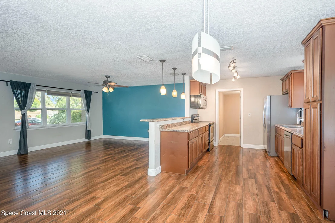 Photo of 19 Edgewood Drive