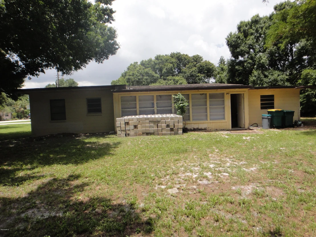 Photo of 116 NW Irwin Avenue