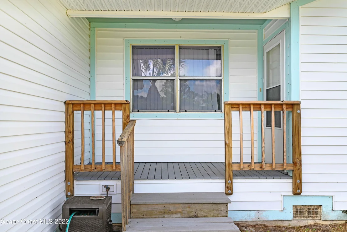 Photo of 4585 Robert Street
