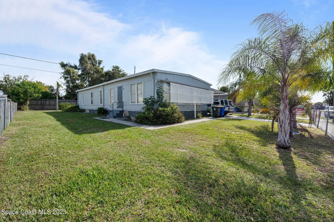 Photo of 1162 Luther Drive