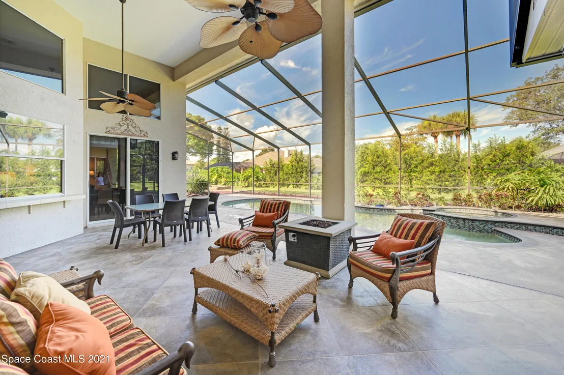 Photo of 742 Glengarry Drive