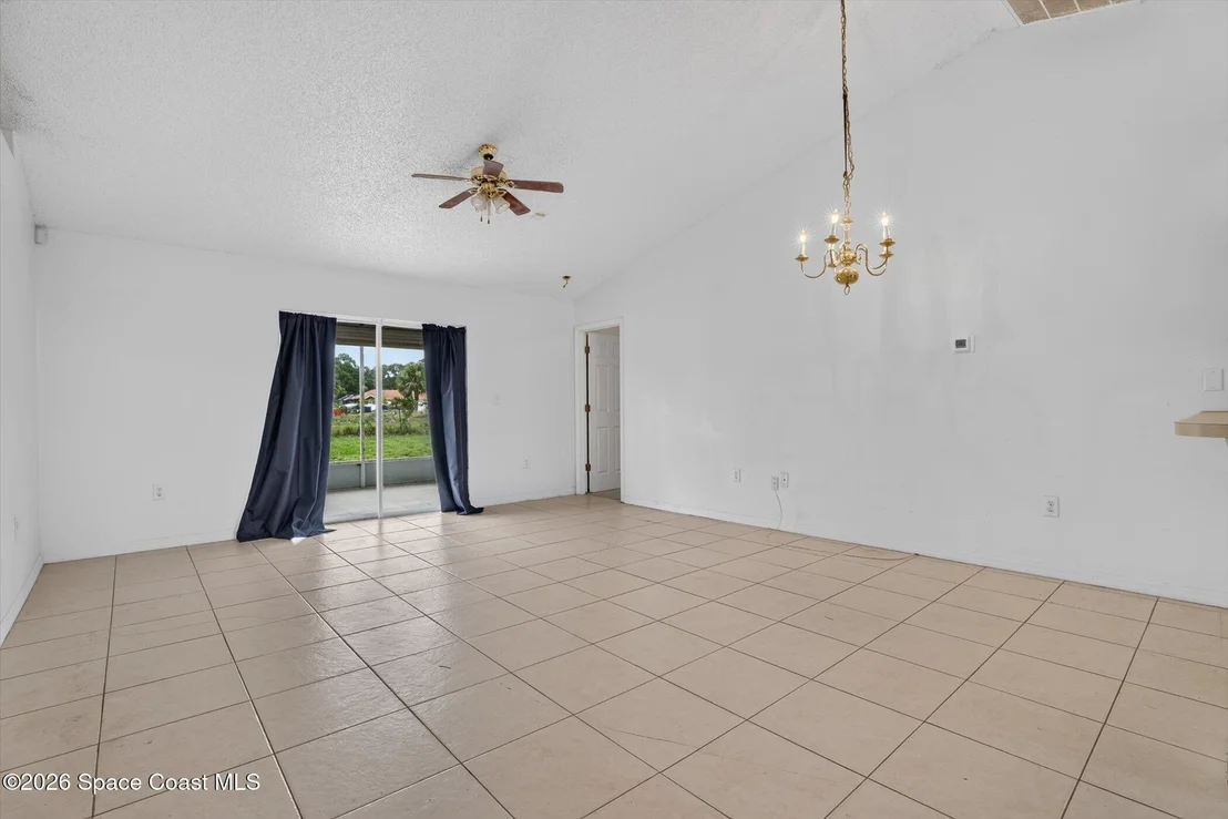 Photo of 1091 Ray Road SE