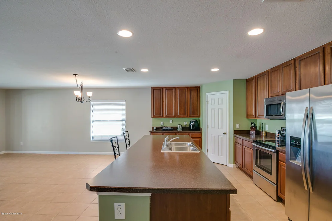 Photo of 205 Dryden Circle