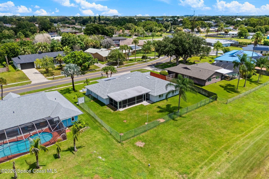 Photo of 1512 Meadowbrook Road NE