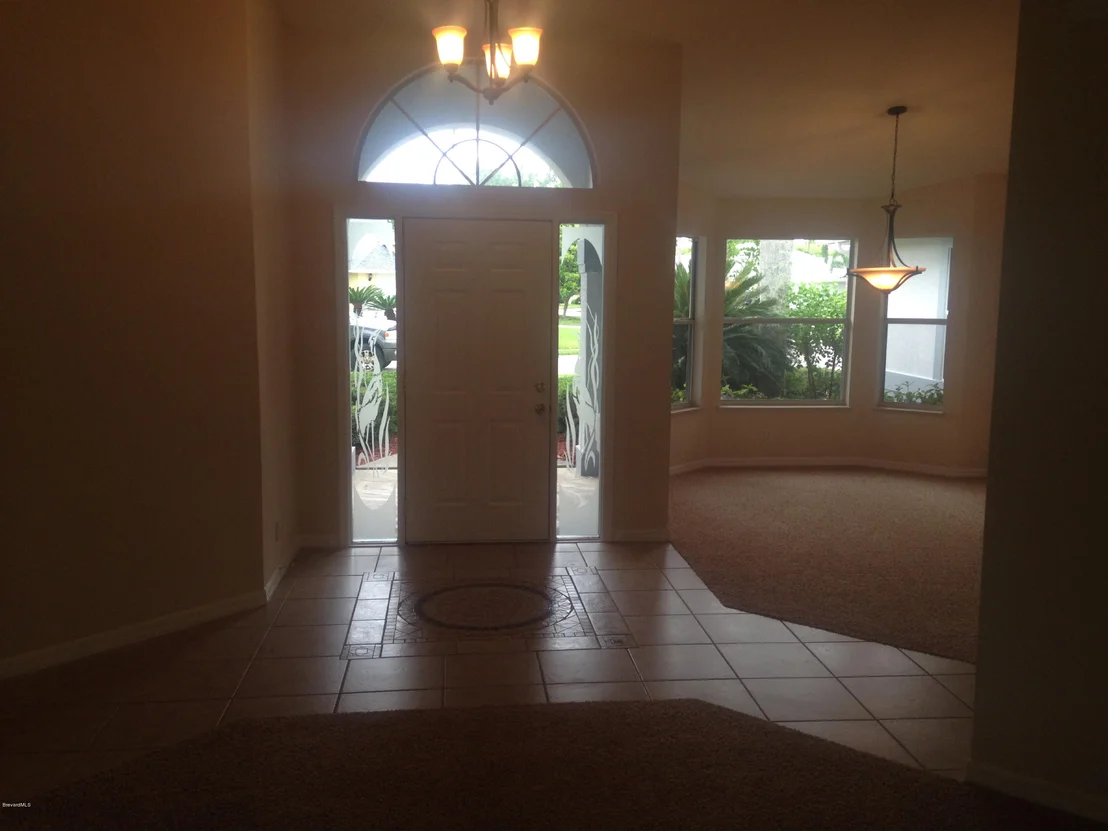 Photo of 977 Somerset Lane