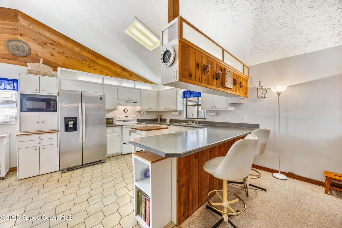 Photo of 1007 Pineapple Avenue NE