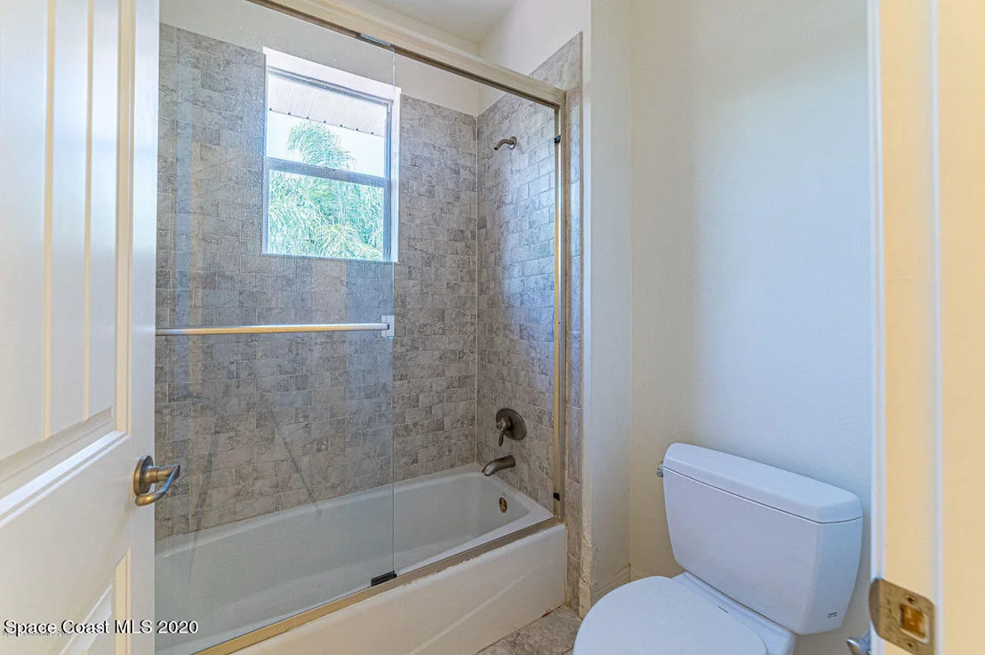 Photo of 160 River Drive